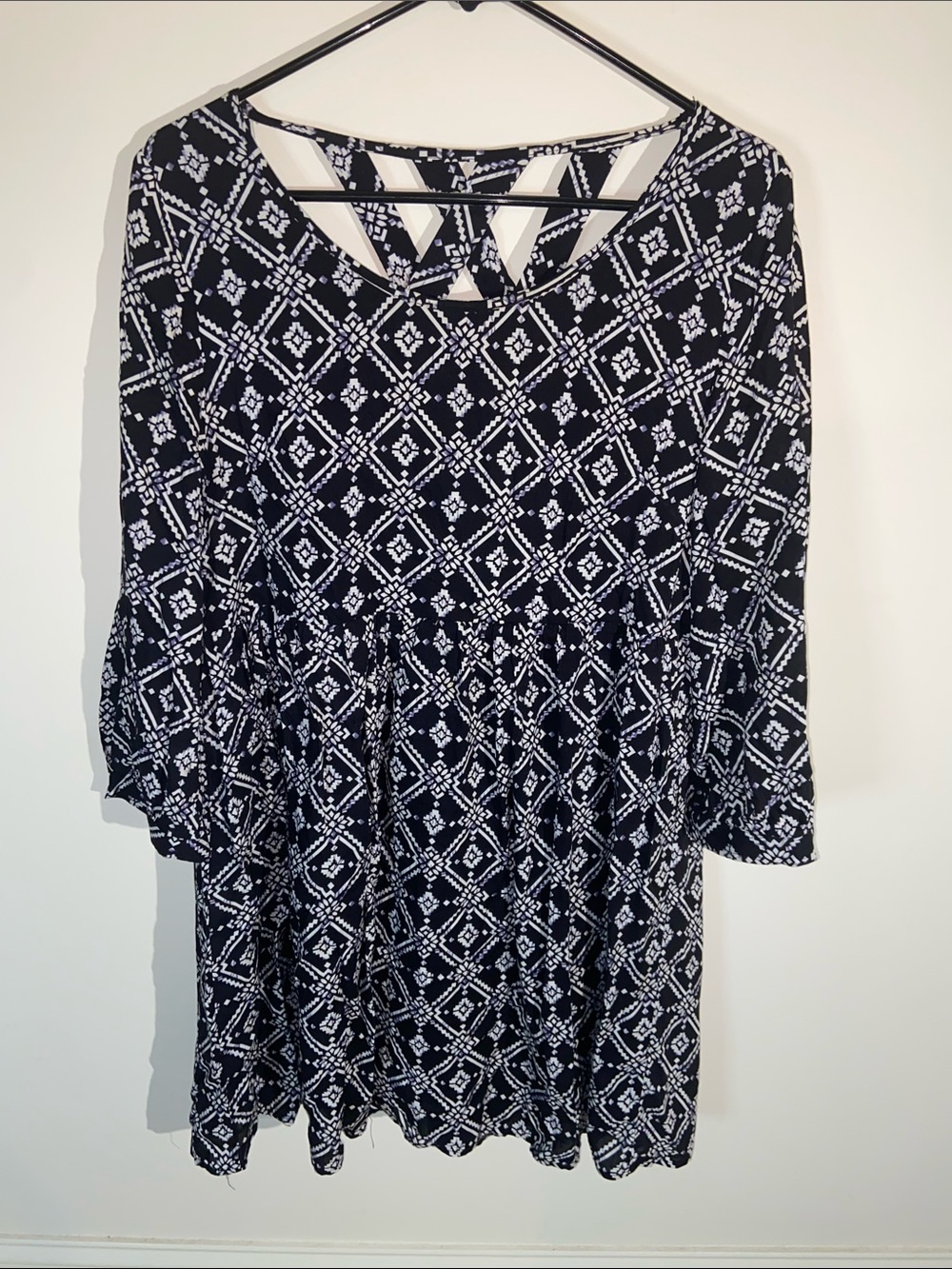 Entro Black & White Geometric Pattern Dress with Strapy Cut Outs on Back Size M